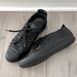 LOUIS VUITTON leather logo imprint sneakers